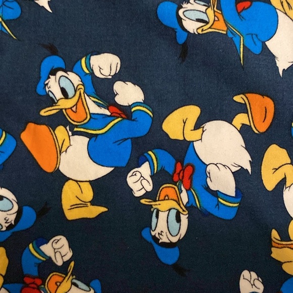 LULAROE TALL & CURVY DONALD DUCK LEGGINGS - Picture 3 of 9